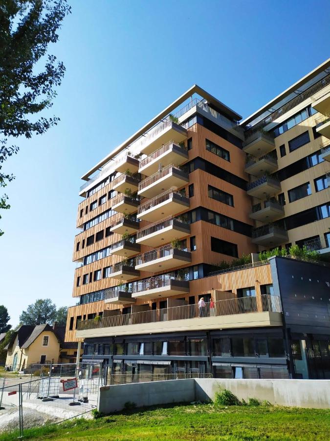 Panorama Apartment Vienna - free parking, sauna & fitness - Ferienwohnung Wien