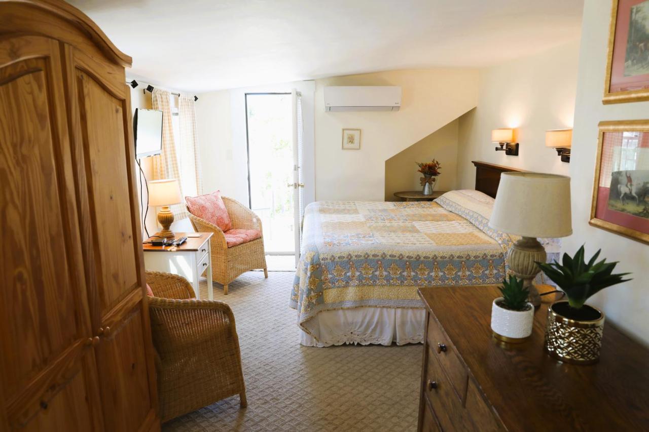 King Room with Balcony #301 
