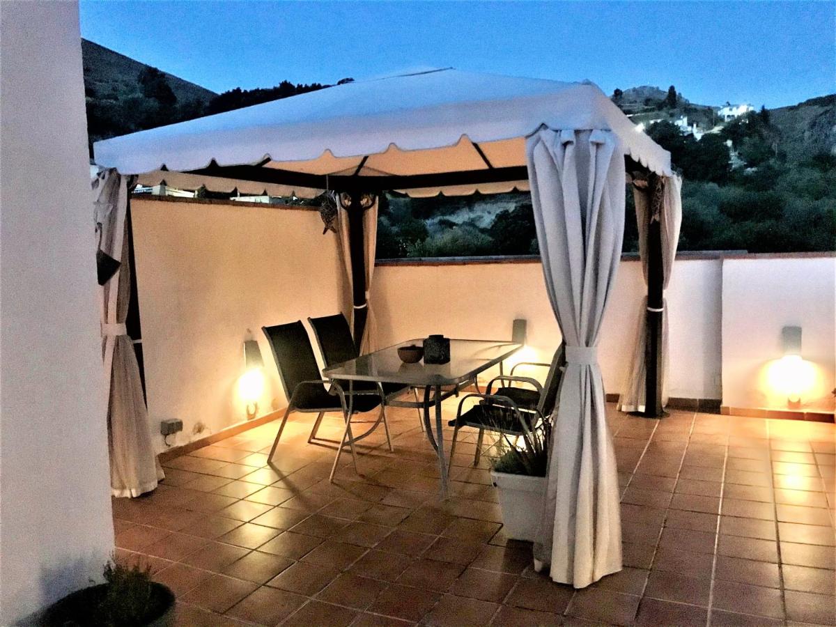Apartamento junto al río en entrada ruta Cahorros - Chambres d'hôtes Monachil