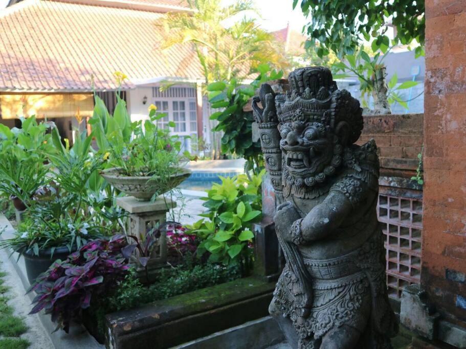 Miracle Villa Sanur - B&B