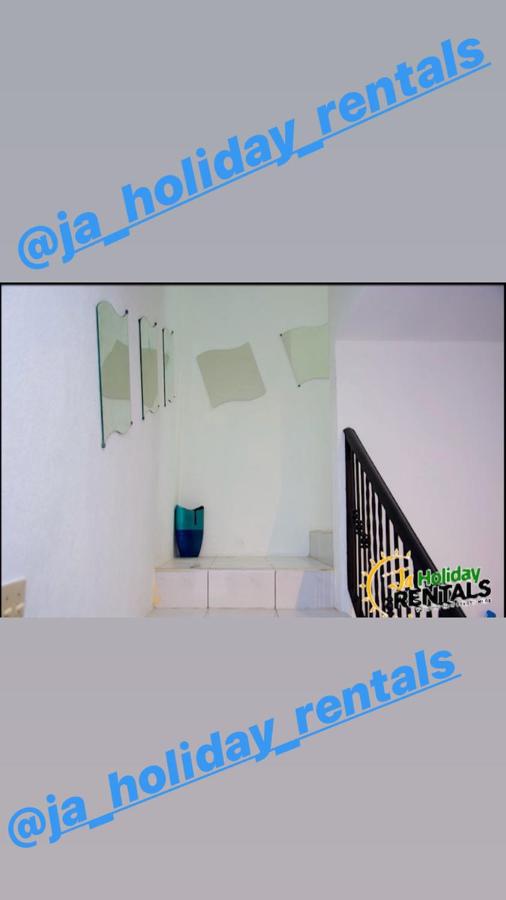 Beautiful 3-Bed House in Saint Catherine Portmore - Bed and Breakfast