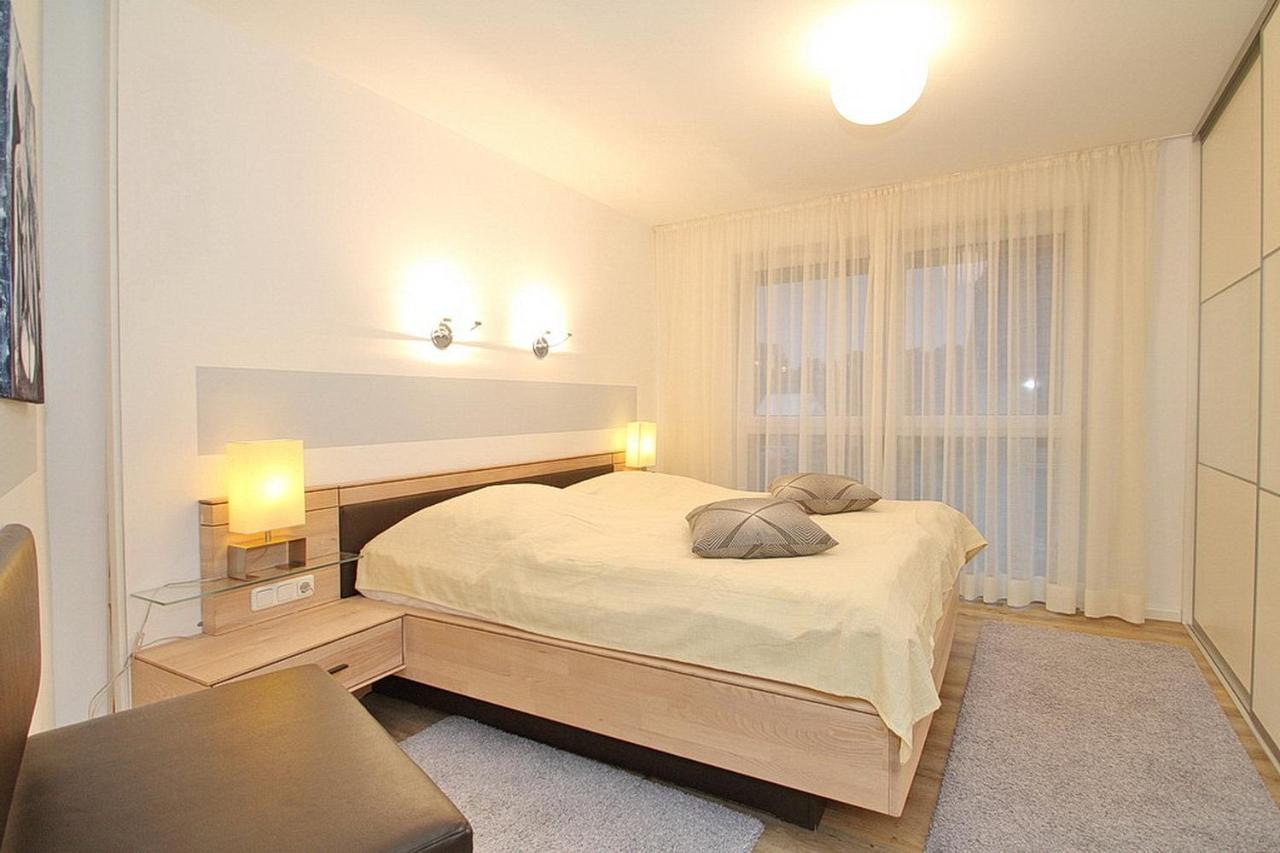 Apartment mit Balkon