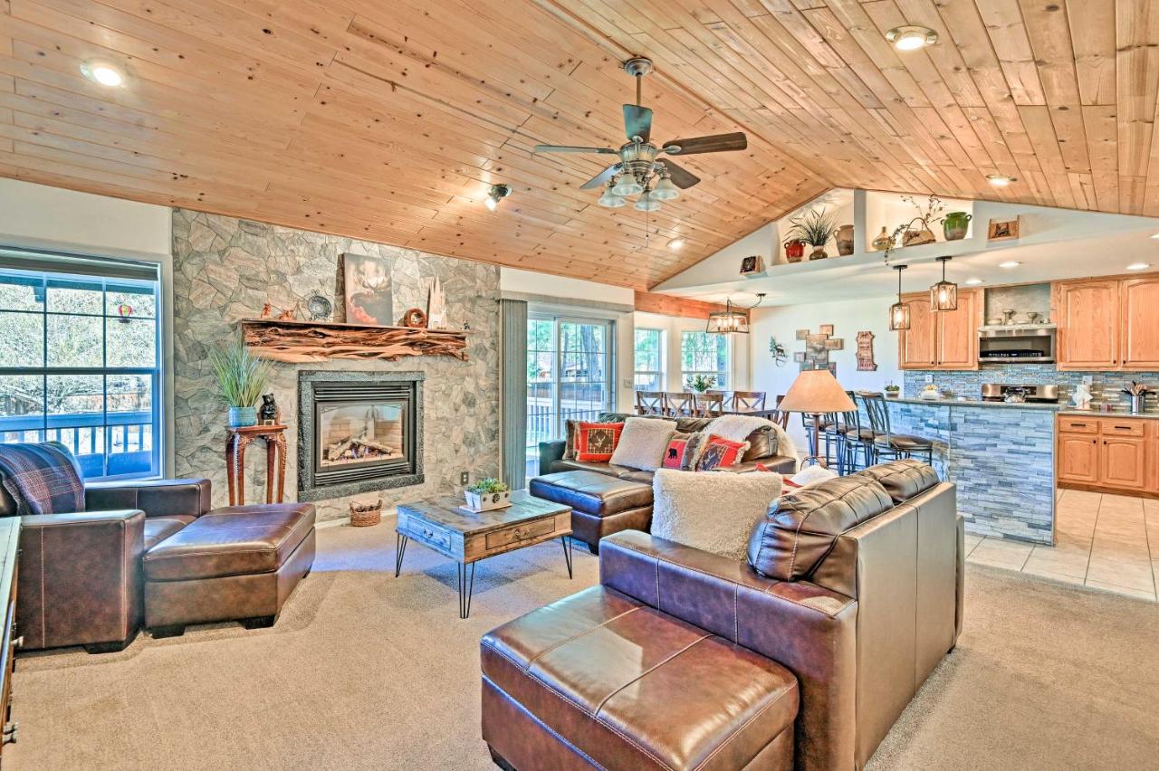 Near Trails, Lakes and Golf Pinetop Home with Deck - B&B Pinetop-Lakeside