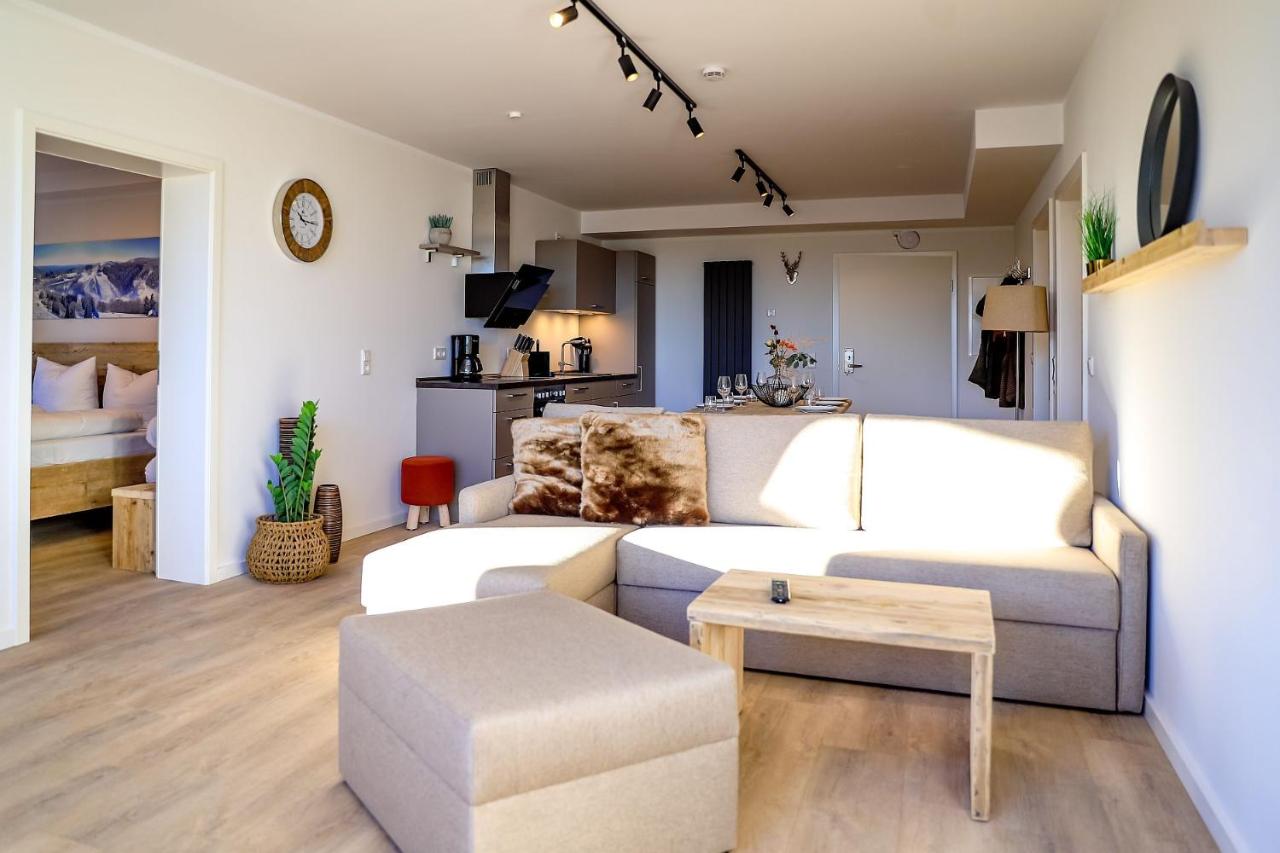 Apartment with Mountain View