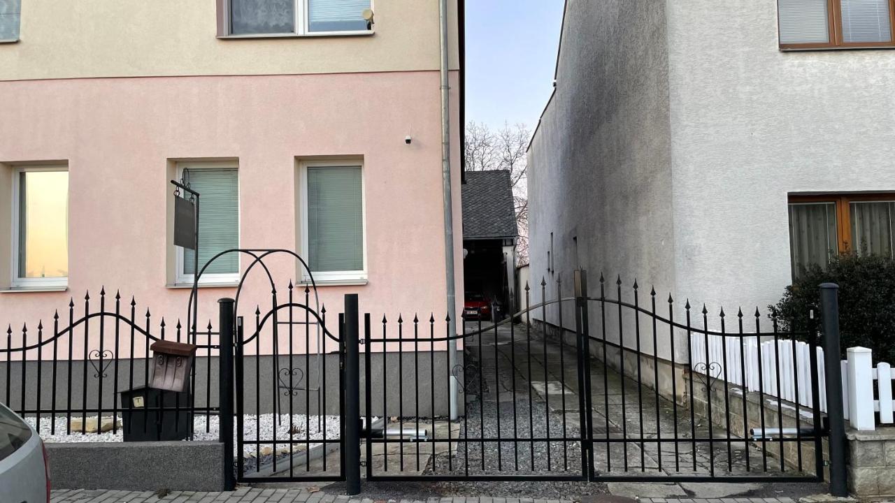 Penzion Hedvika - B&B Kravaře