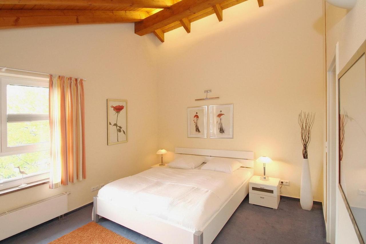 Apartment mit Balkon