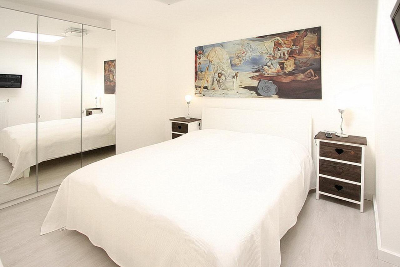Apartment mit Balkon