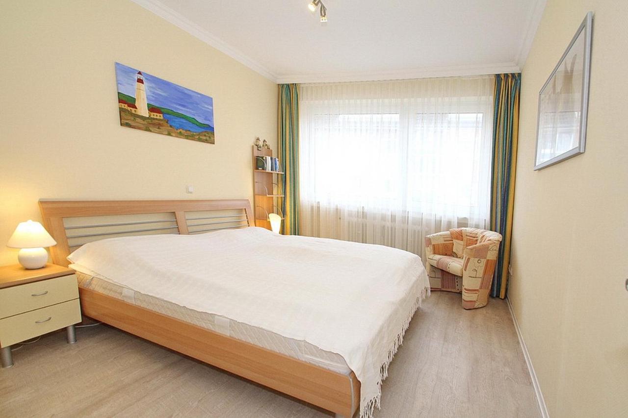 Apartment mit Balkon