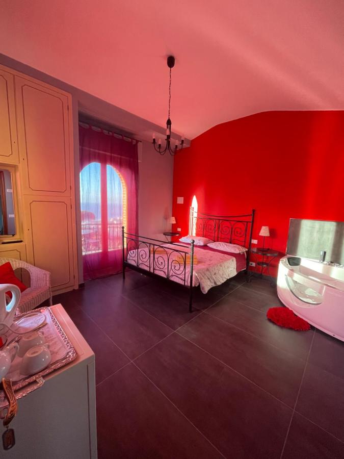 Doppelzimmer mit Whirlpool-Badewanne