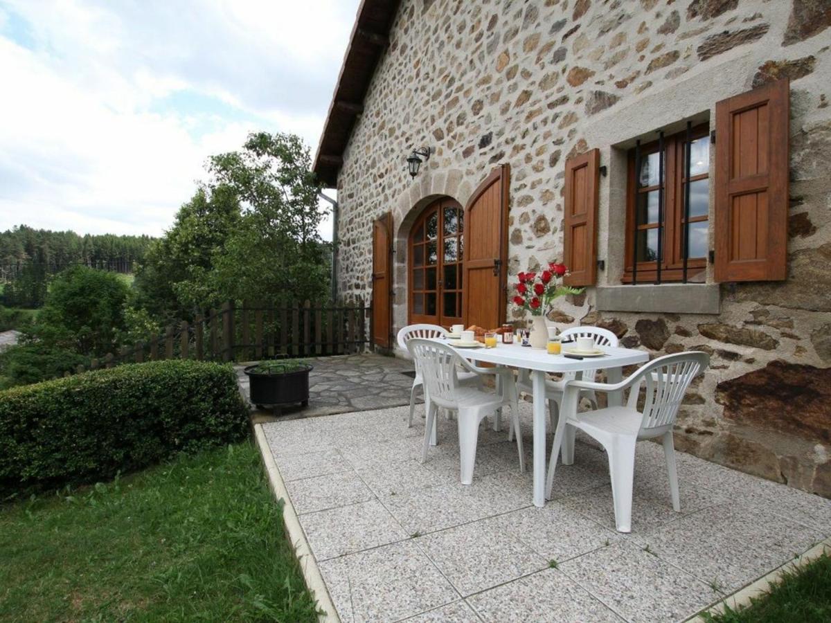 B&B Allègre - Gîte Allègre, 4 pièces, 6 personnes - FR-1-582-161 - Bed and Breakfast Allègre