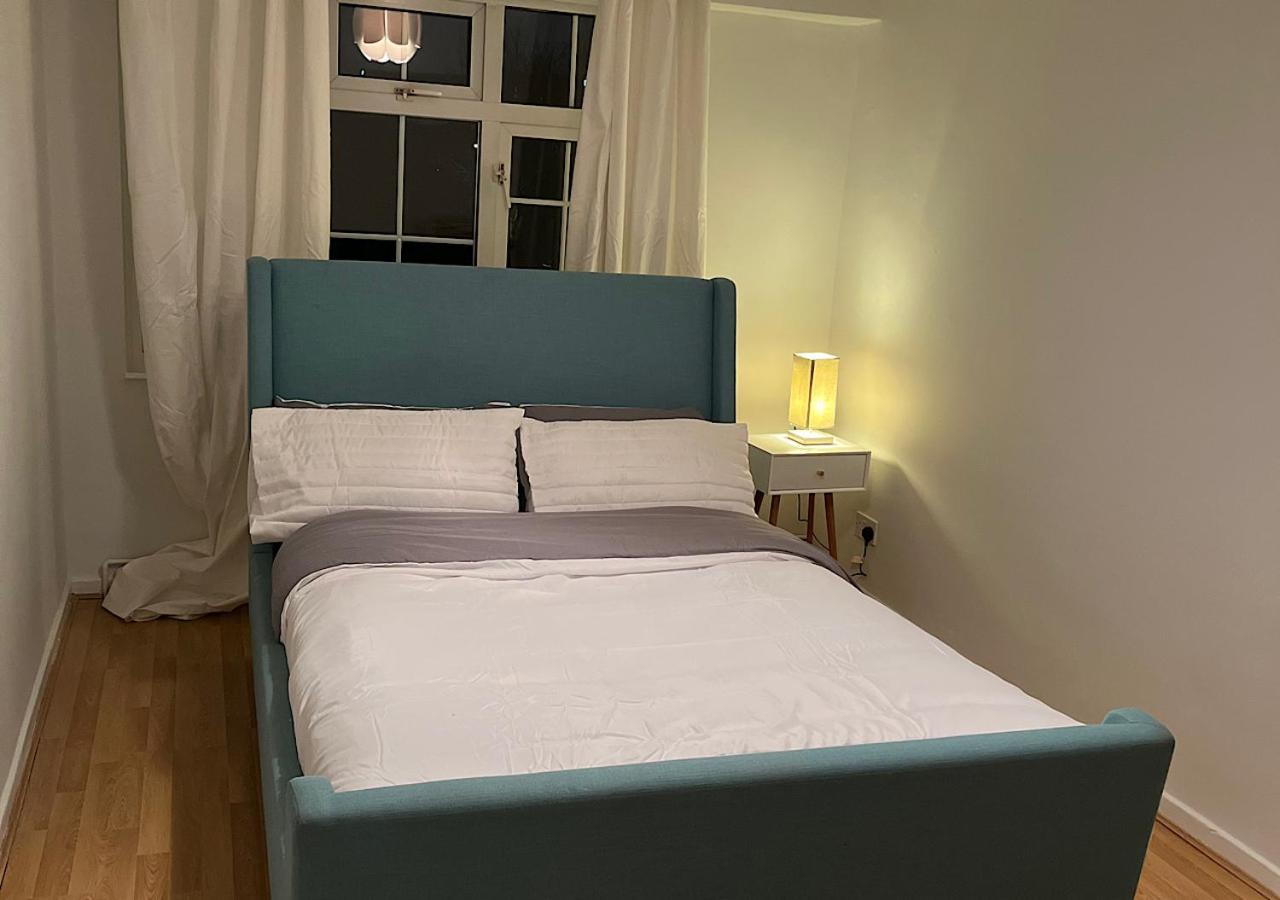 Lovely 2 bedroom apartment with parking space - Ferienwohnung