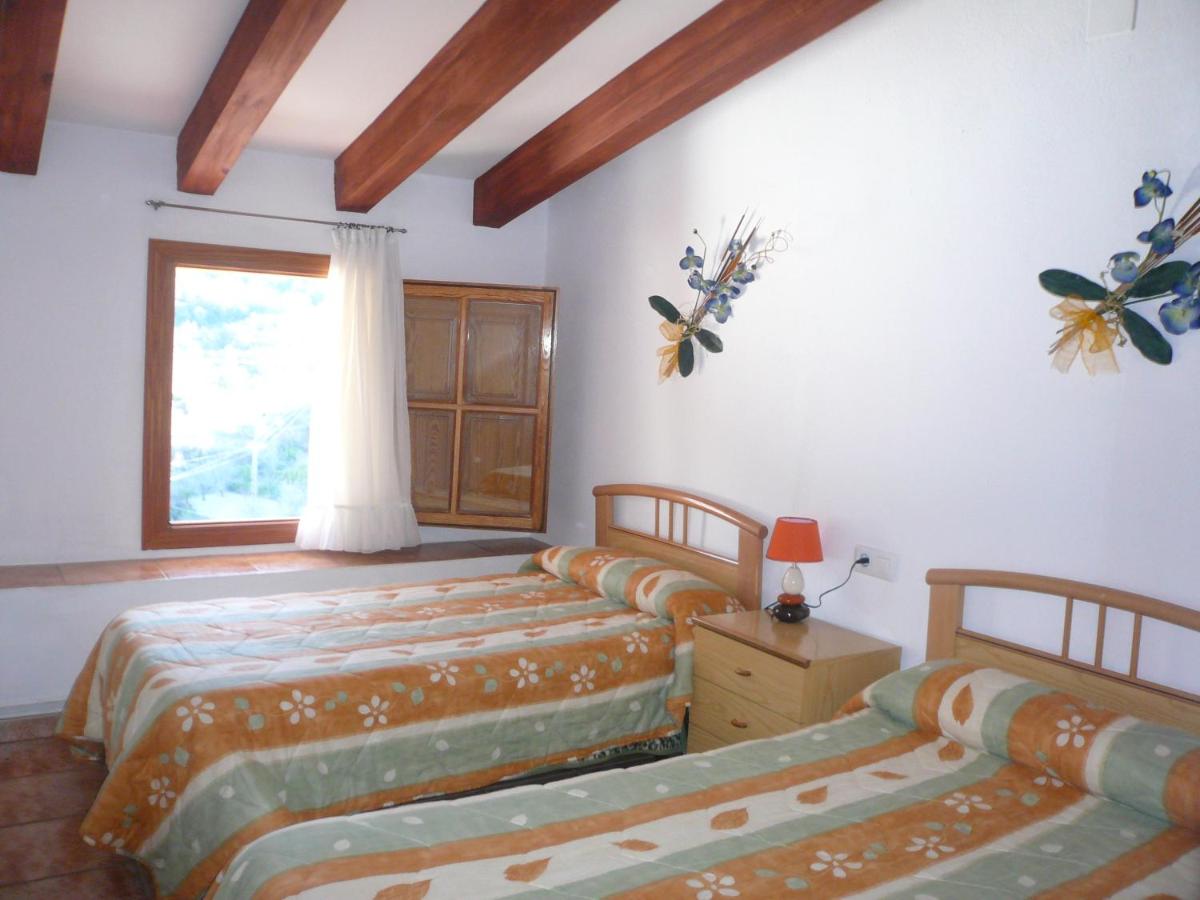 Twin Room with Private Bathroom