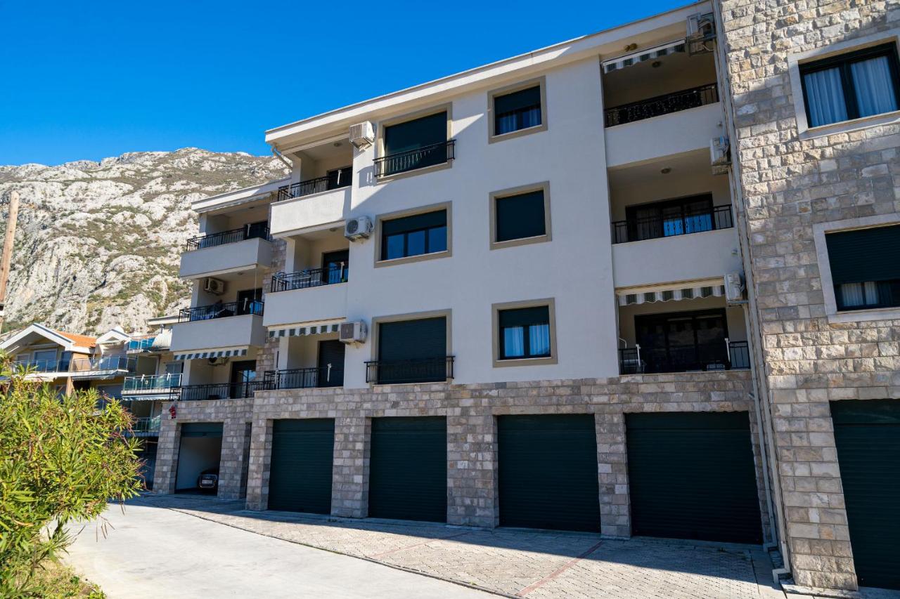 Boka View Luxury Suite - With free Garage Parking - Ferienwohnung