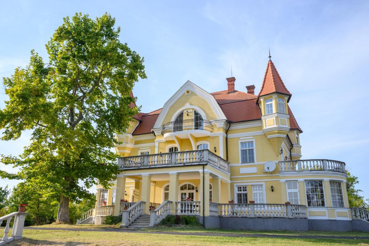 Boros Kastély Vendégház - B&B