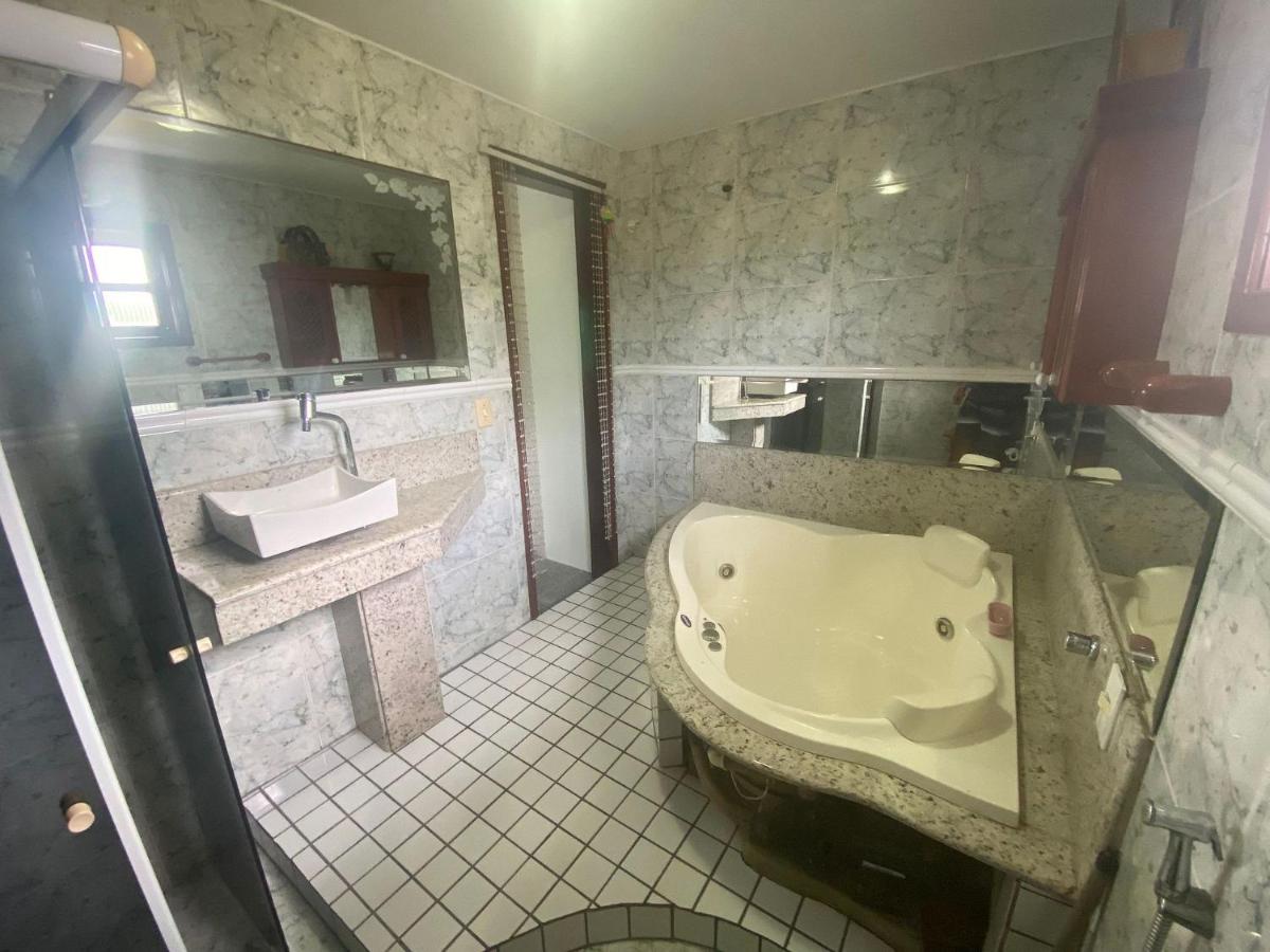 Casarão do Bosque a 200 m da praia | ROUR218 - B&B Rio das Ostras