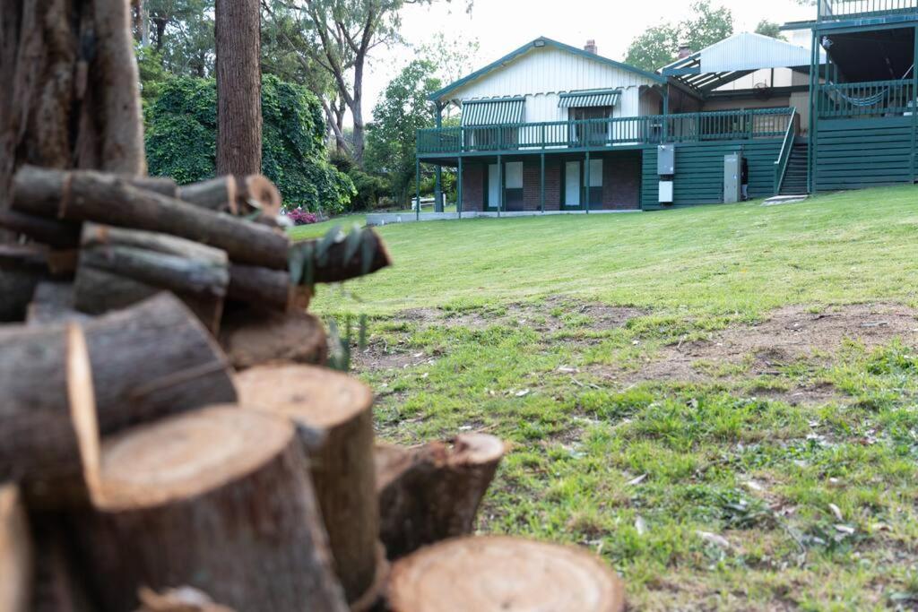 Glenfern English Cottage, historic and elegant, individual Self-Contained Apartment plus breakfast - Chambres d'hôtes Weipa