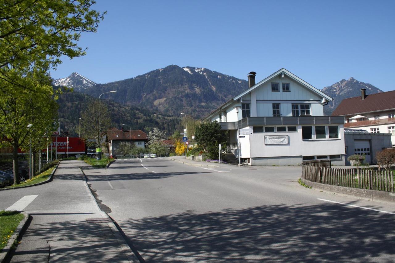 Apartments ChezTom Nenzing - Bed and Breakfast