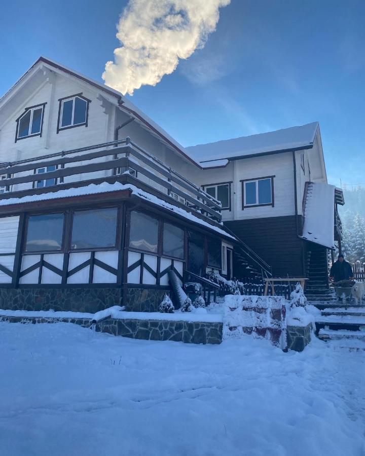 Гостьовий дім Круасан Сімейний - B&B Bukovel
