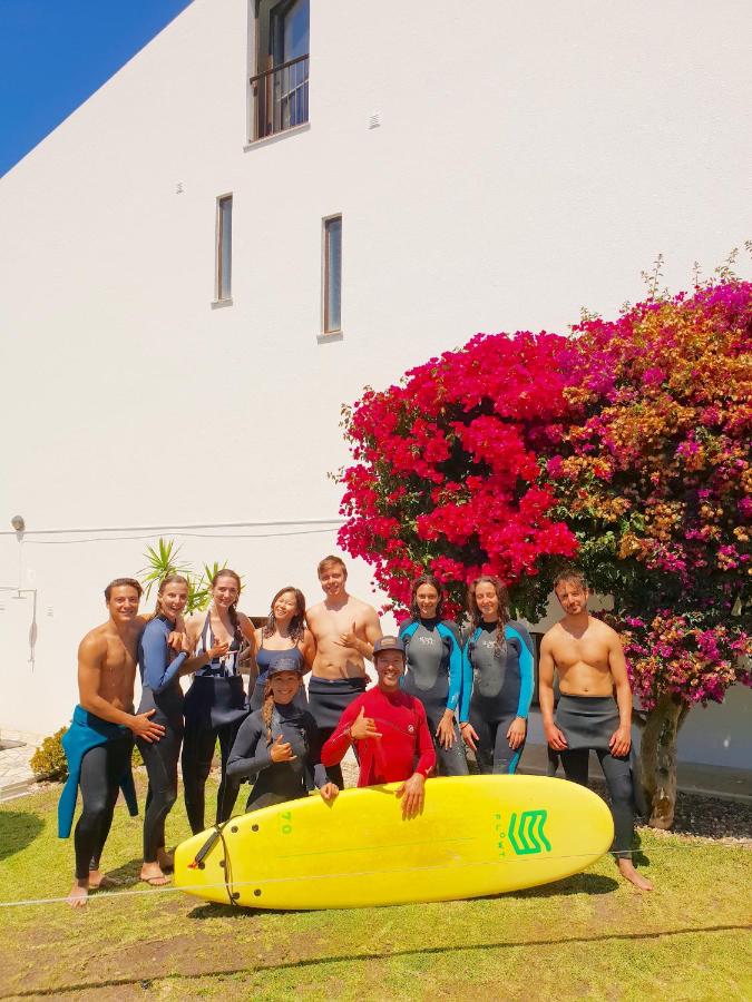 Sandycamps Surf House - Bed and Breakfast Baleal