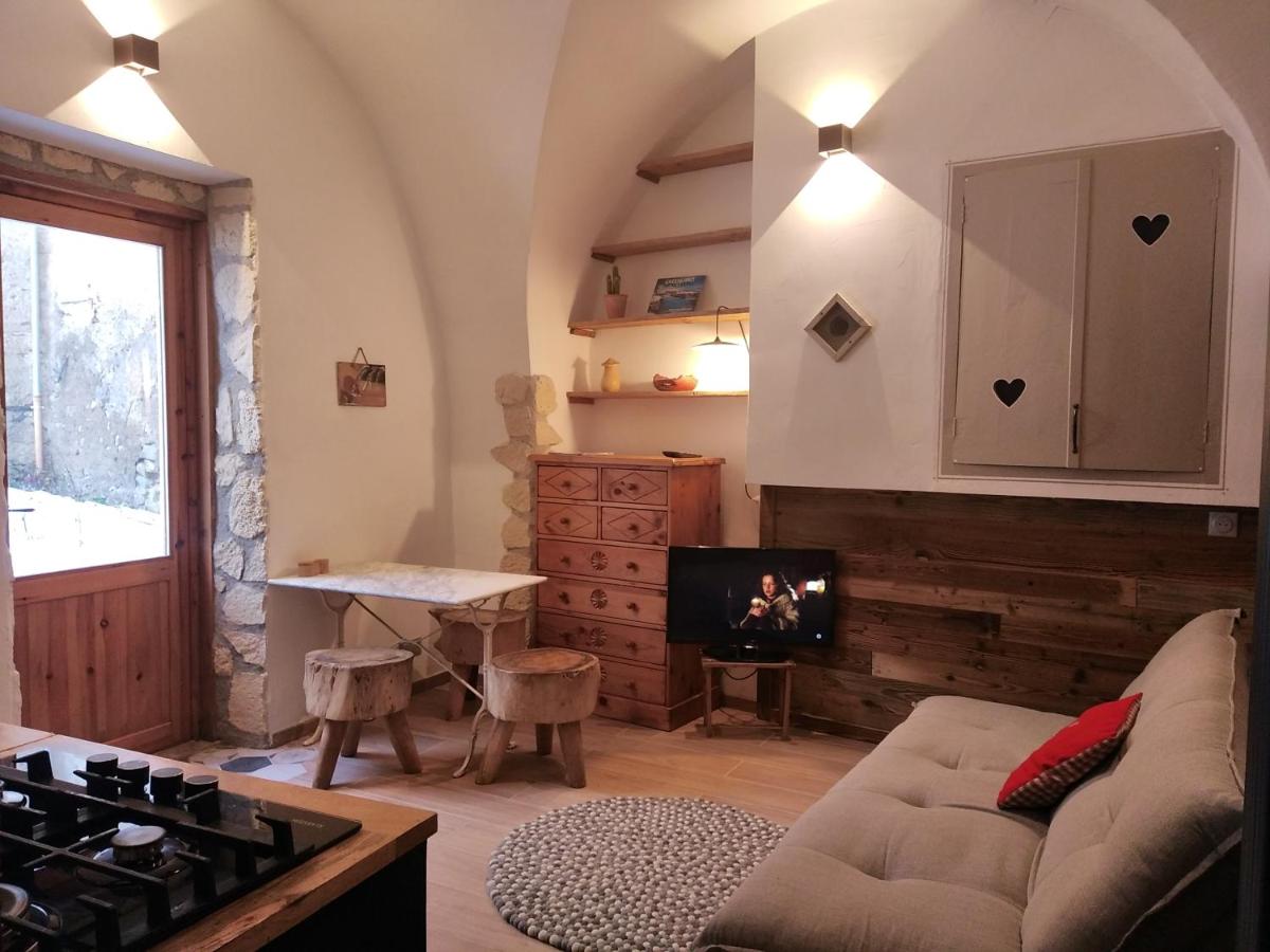 B&B Seyne-les-Alpes - Joli petit appartement Montagne#SKI#LAC#NETFLIX# - Bed and Breakfast Seyne-les-Alpes