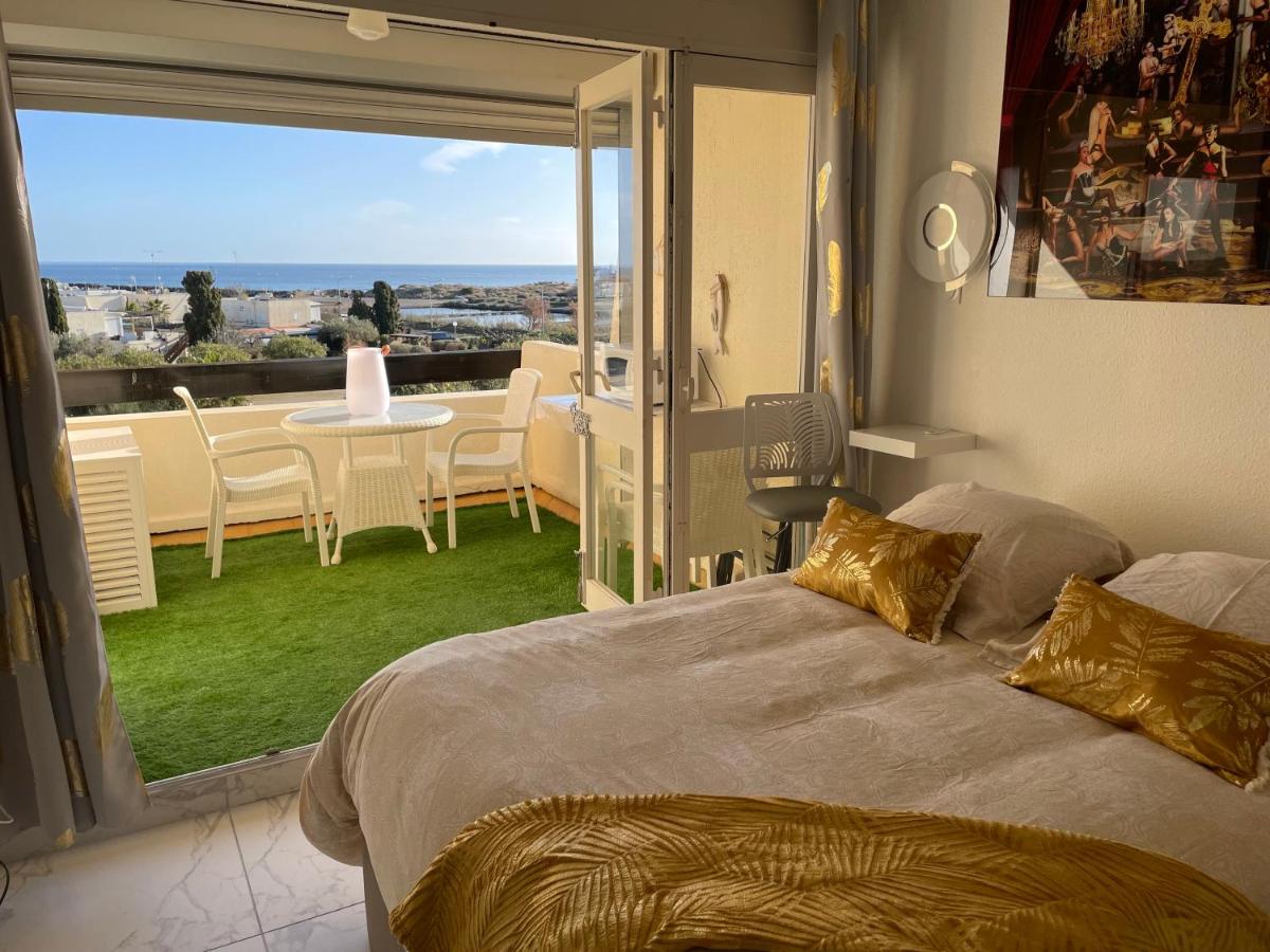 SHOWTIME NATURISTE PORT NATURE 6 parking privé clim ascenseur vue mer - Chambres d’hôtes