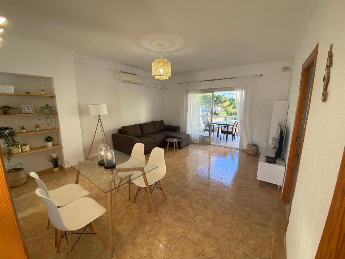 Amplio apartamento con vistas al mar, parking y wifi - Chambres d'hôtes Alicante