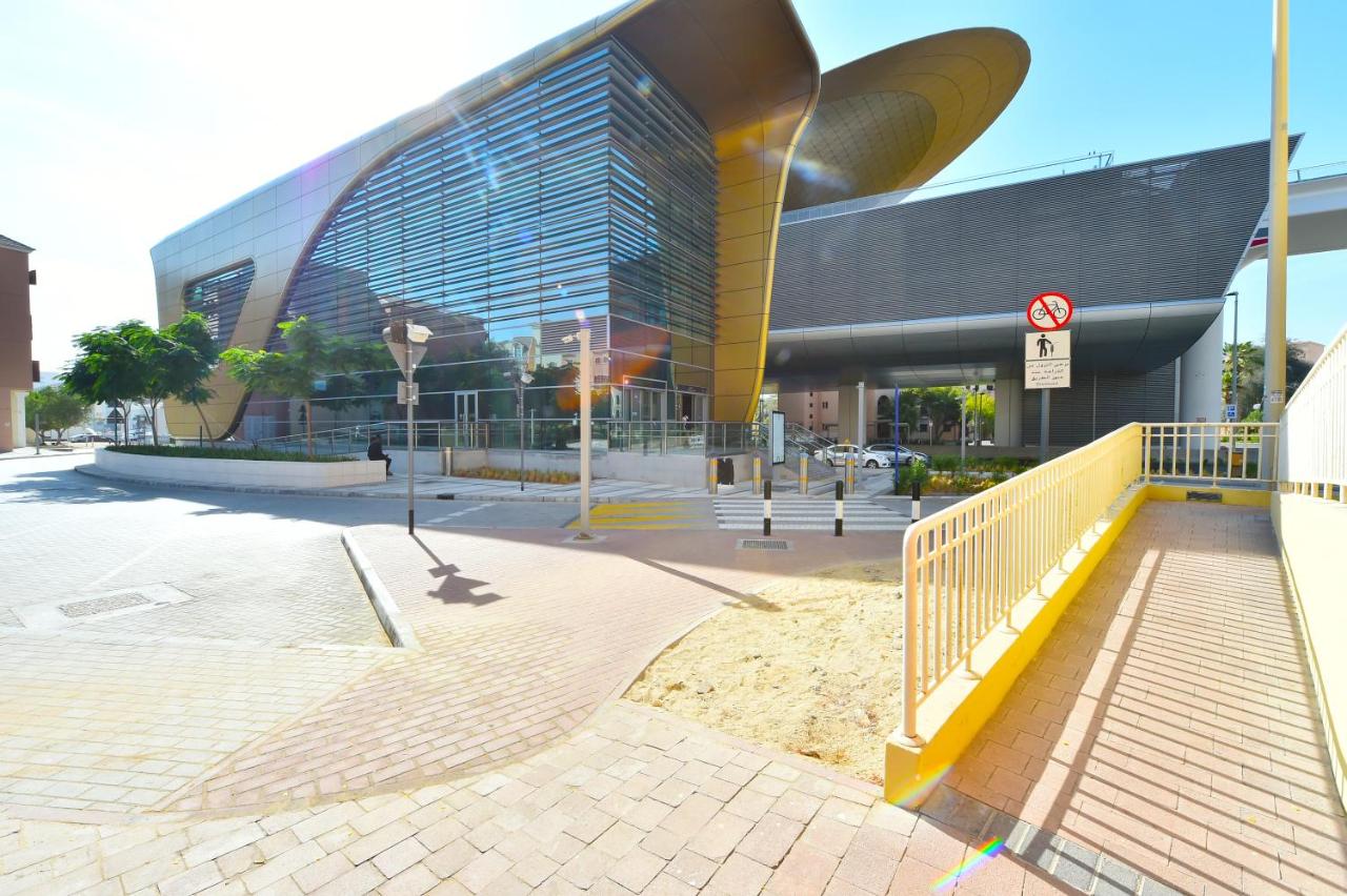 Luxury Escapes - Spacious Fully Furnished Studio Apt - Next to Metro, 5 Mins from Mall - MED46 - Ferienwohnung Dubai