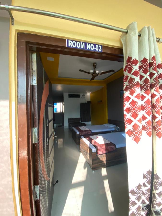 APURBA GUEST HOUSE - B&B