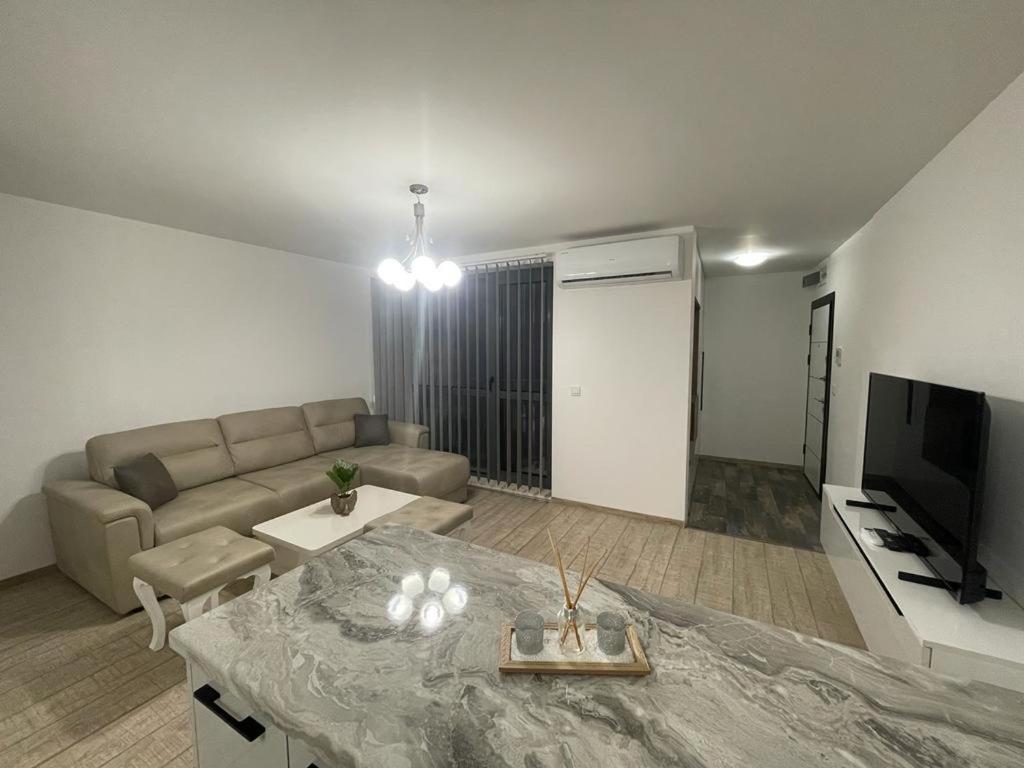Appartamento con 2 Camere da Letto