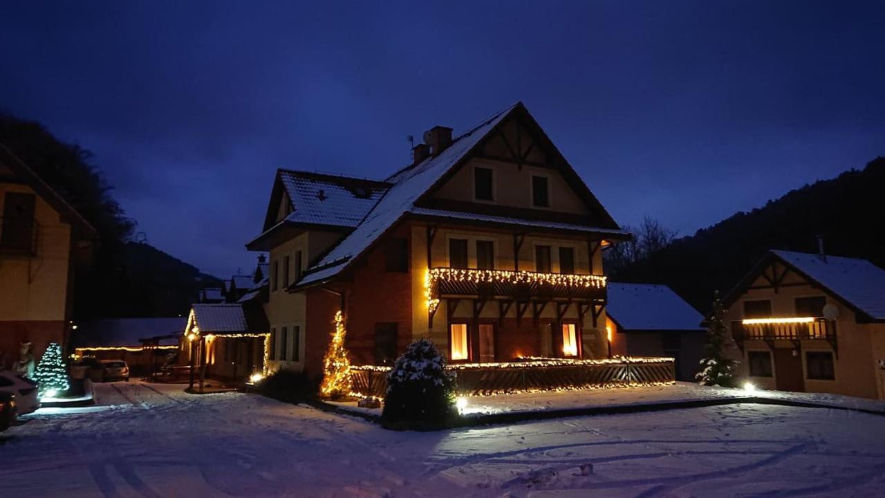 Penzion pod Vlkolíncom - B&B