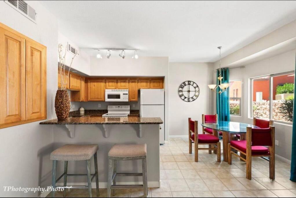 Golfer’s Oasis Condominium at Hawk Ridge - B&B Mesquite