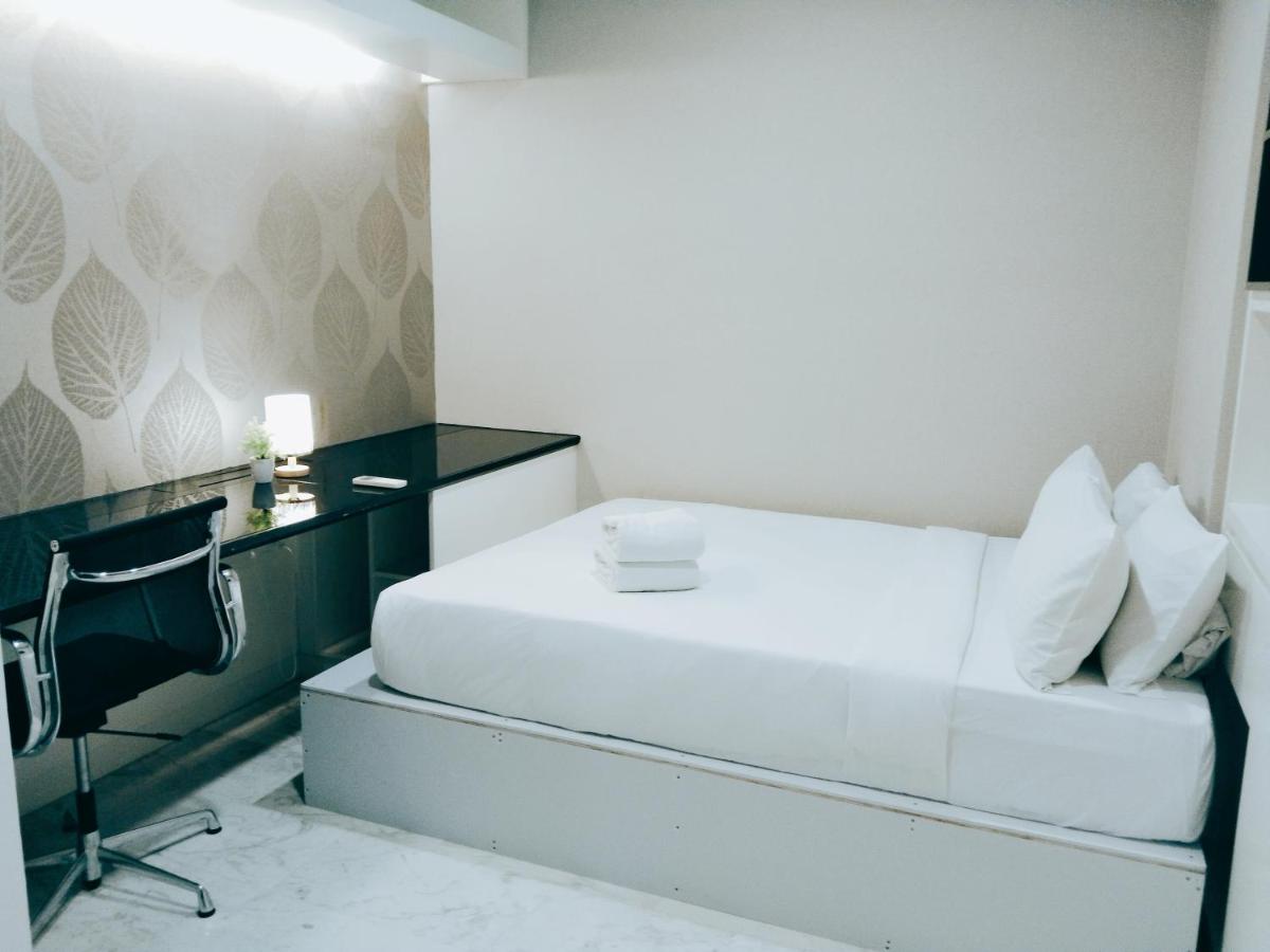 Two-Bedroom Apartment with City View