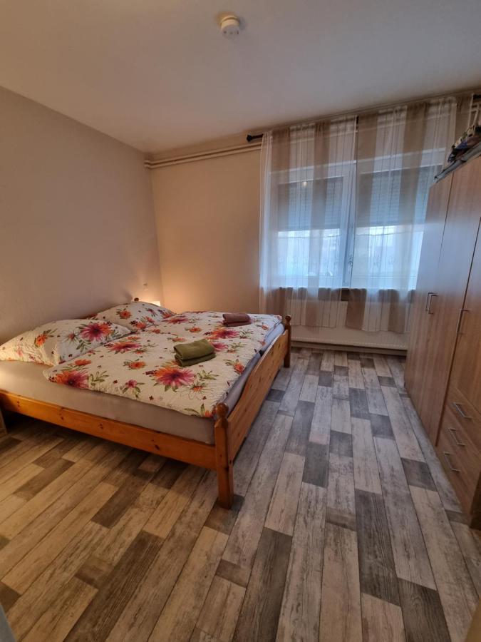 Apartment mit 2 Schlafzimmern und Terrasse - Ragna