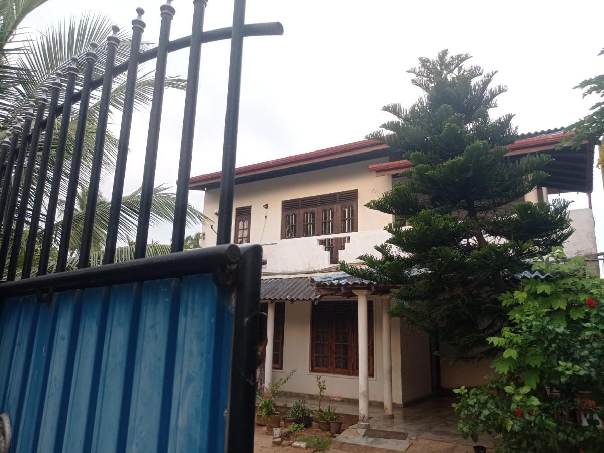 Gayan Villa - B&B Dodanduwa