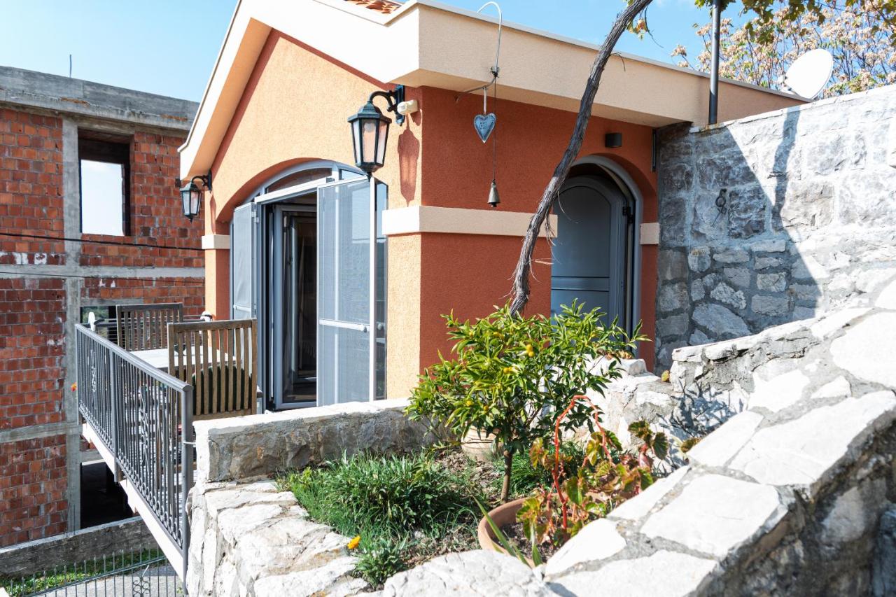 Apartmani Kamena Ruža - B&B Budva