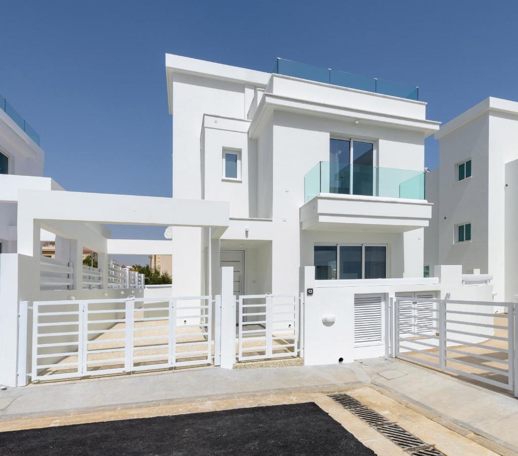 Green Bay 13 - Three-bedroom Villa with Private Pool