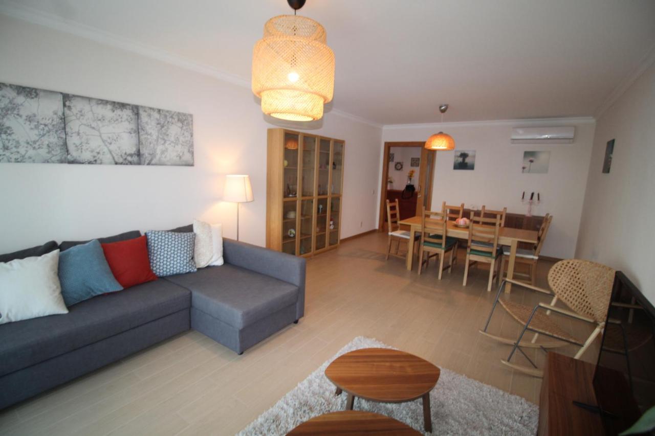 Apartment mit Balkon