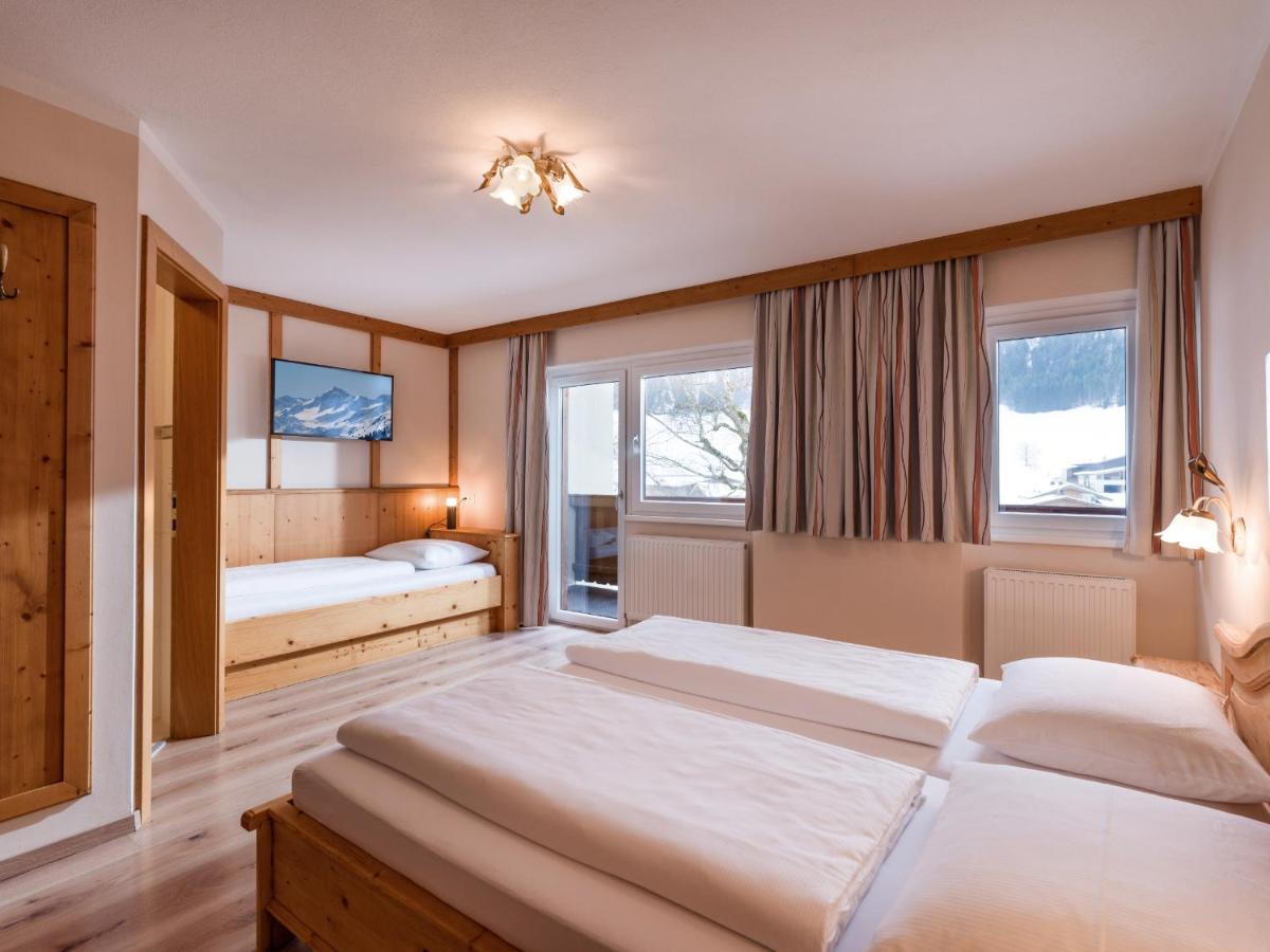 Two-Bedroom Apartment with Mountain View