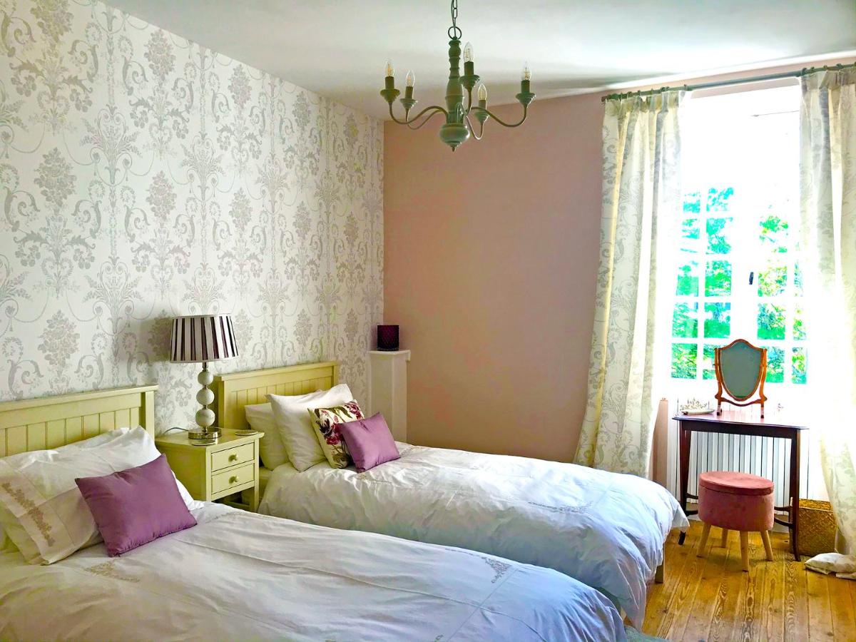 Zweibettzimmer mit Gartenblick