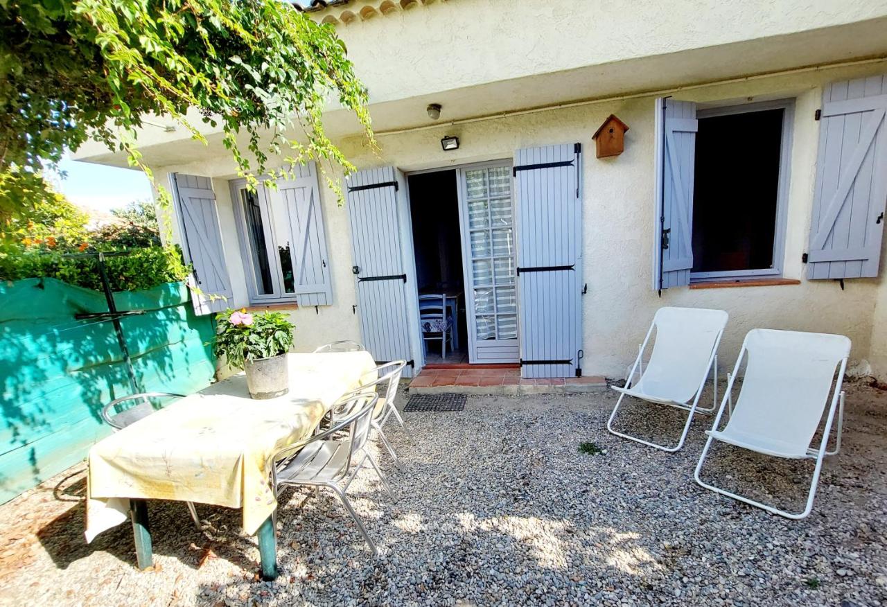 B&B Le Brusc - ***Maison de 38m² -400m Plage- avec Jardin*** - Bed and Breakfast Le Brusc