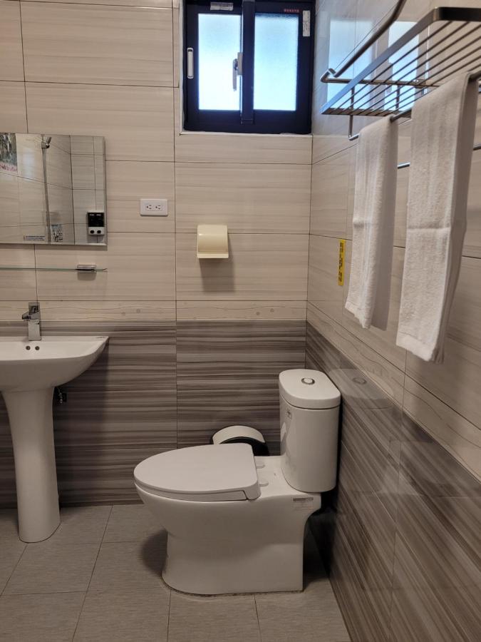Vierbettzimmer mit Bad