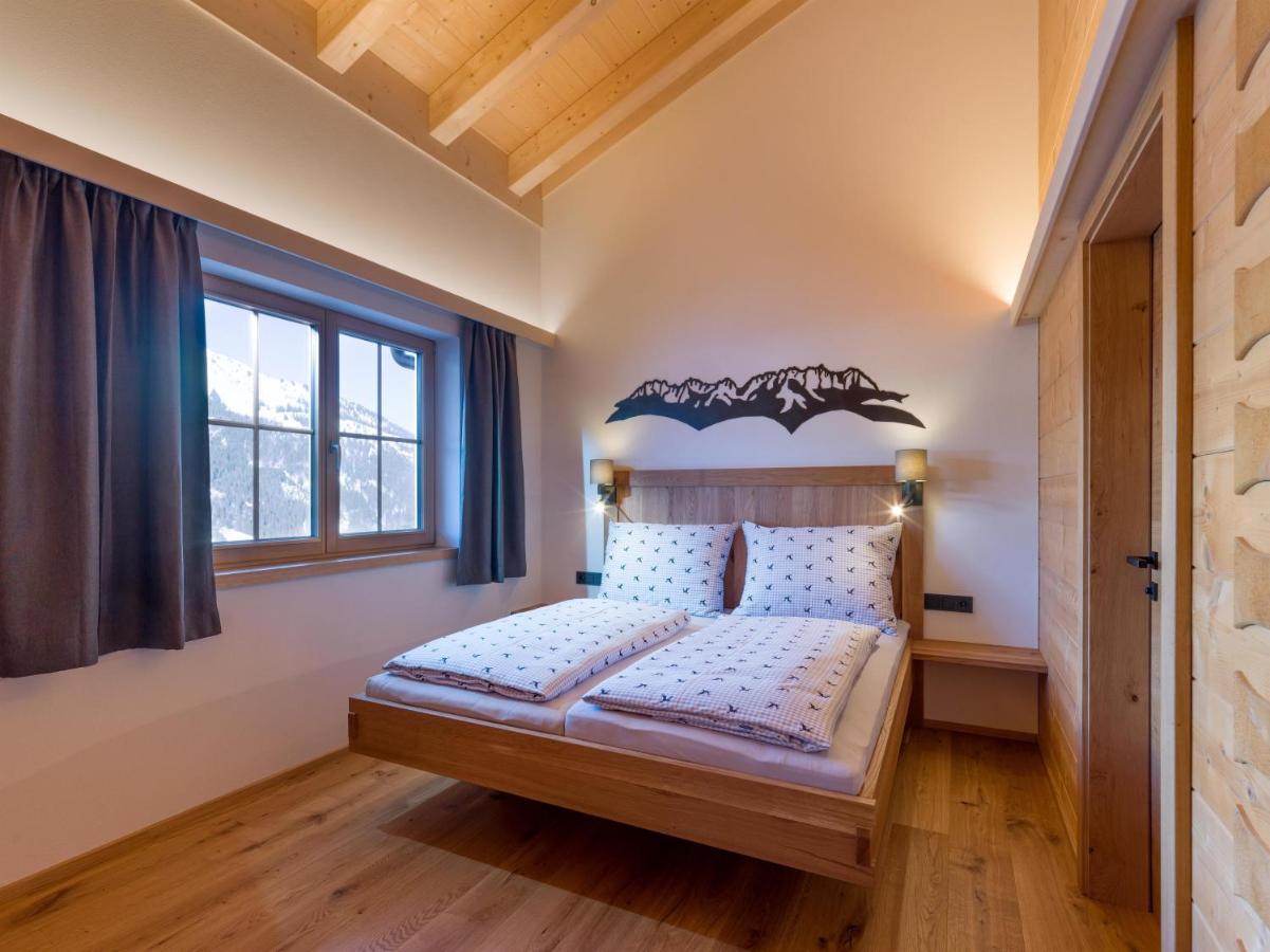 Two-Bedroom Apartment with Shower