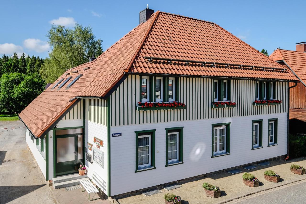 Ferienwohnungen Gewiese - B&B
