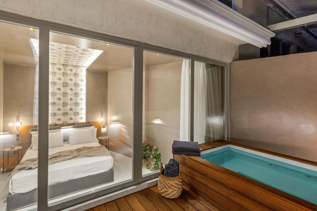 Suite with Hot Tub