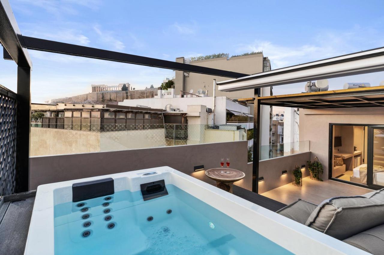 Suite with Hot Tub
