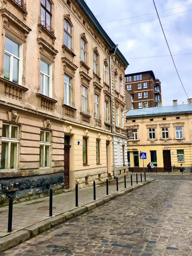 ROMANTIC Apartments - near Opera House 11/7 - B&B