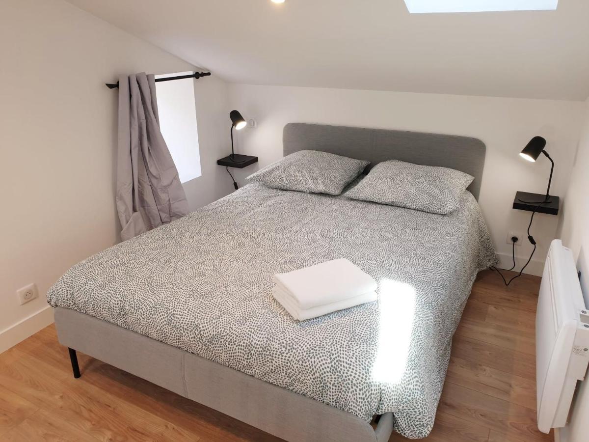 Le NOTRE DAME - HYPER CENTRE - WIFI - NETFLIX - Bed and Breakfast Angoulême