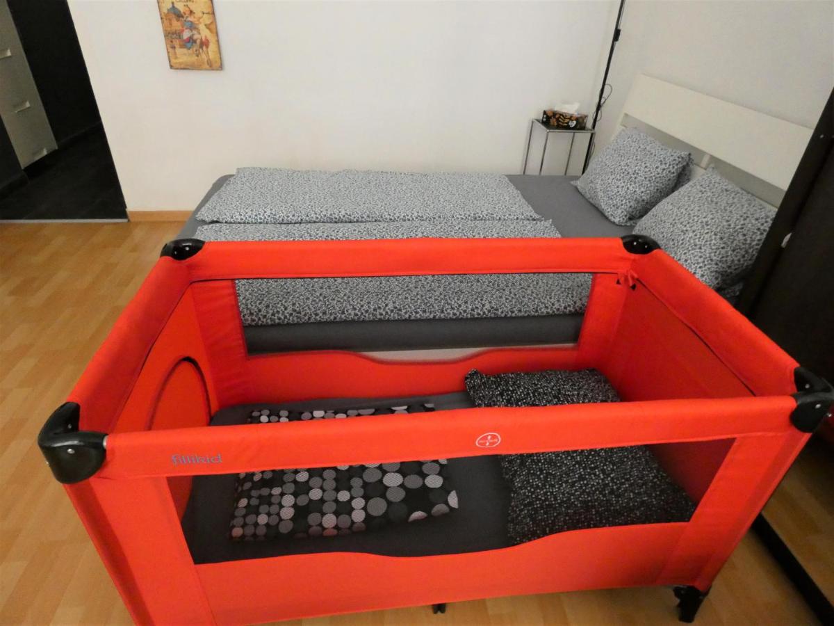 MSQ Diana Vienna - 10 min from city center - free coffee and tea - high speed internet - Ferienwohnung Wien