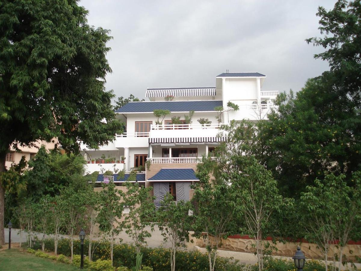 Girisadan Boutique Stay - B&B