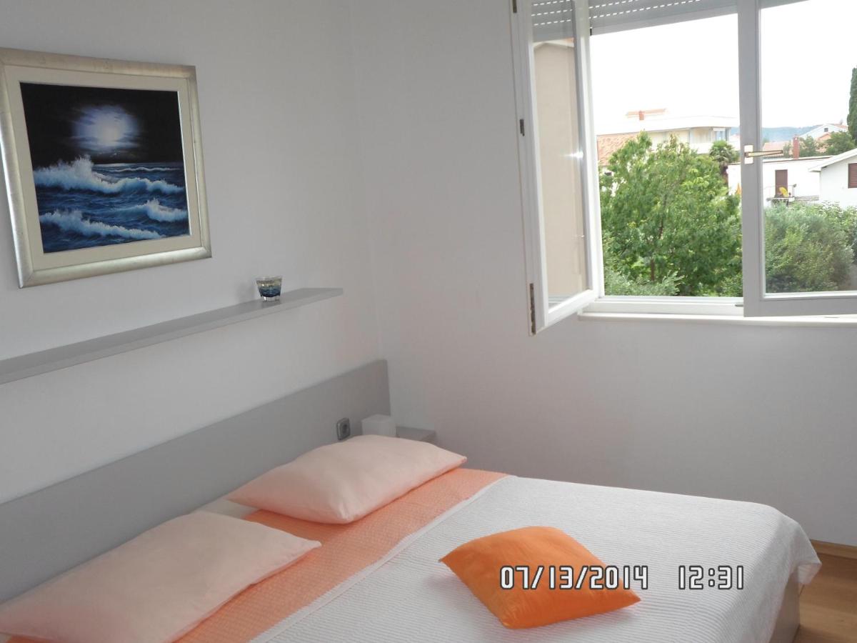 Apartment mit Balkon